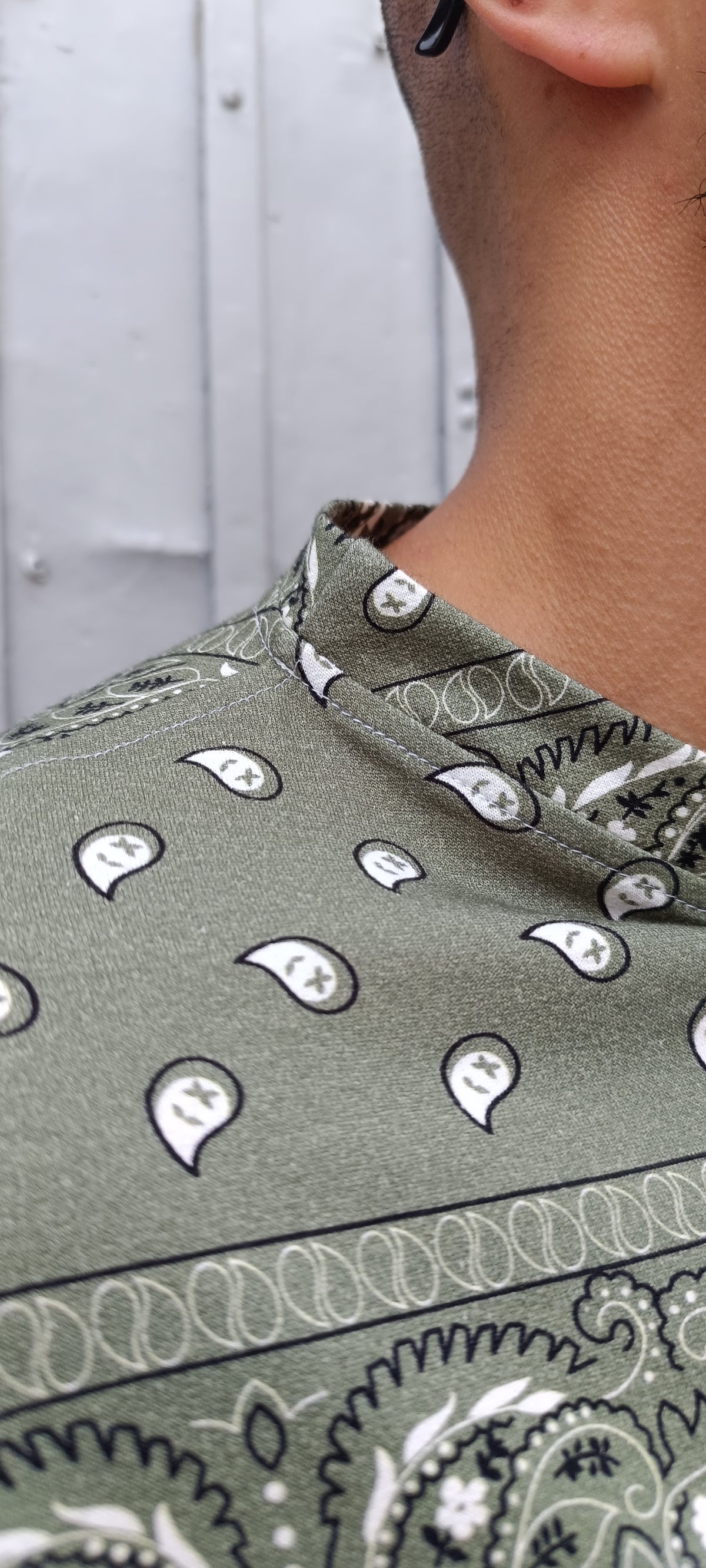 T-shirt over Bandana
